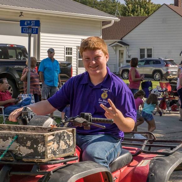 Meet your Posher, Thomas - Picture 1 of 1